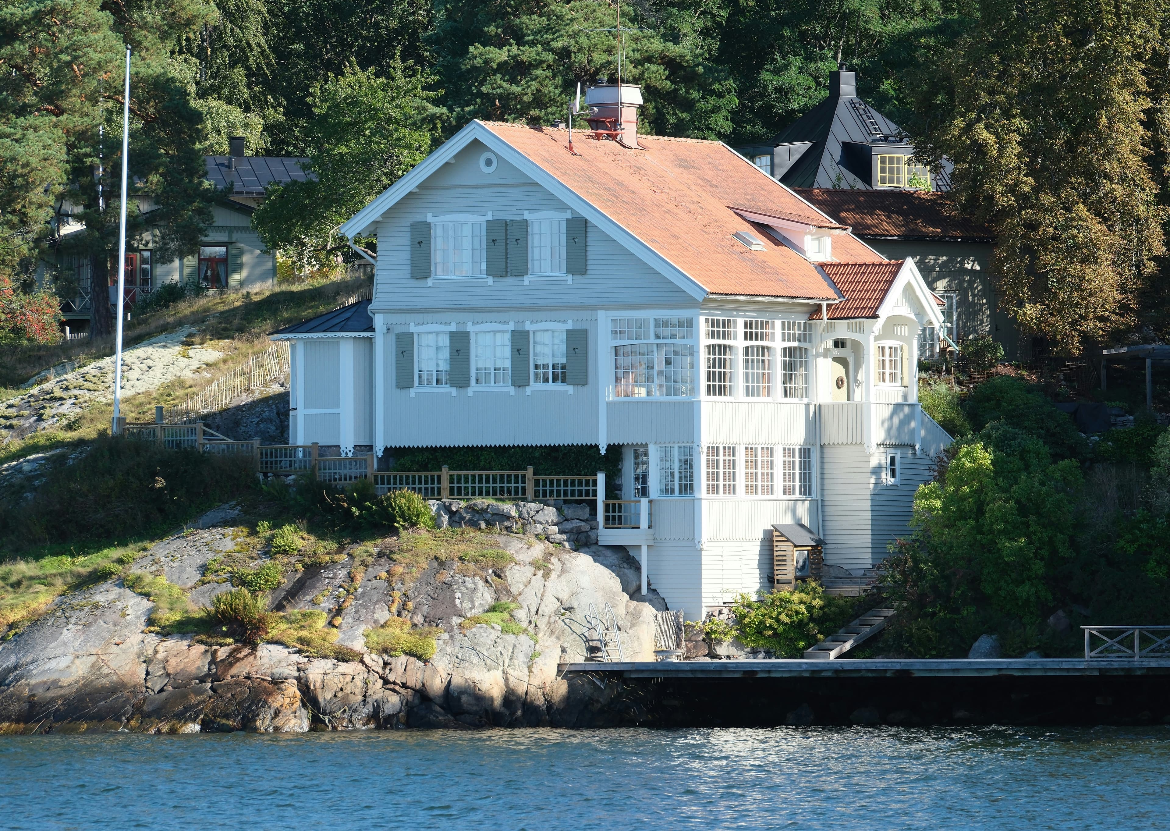 Modern Waterfront Estate